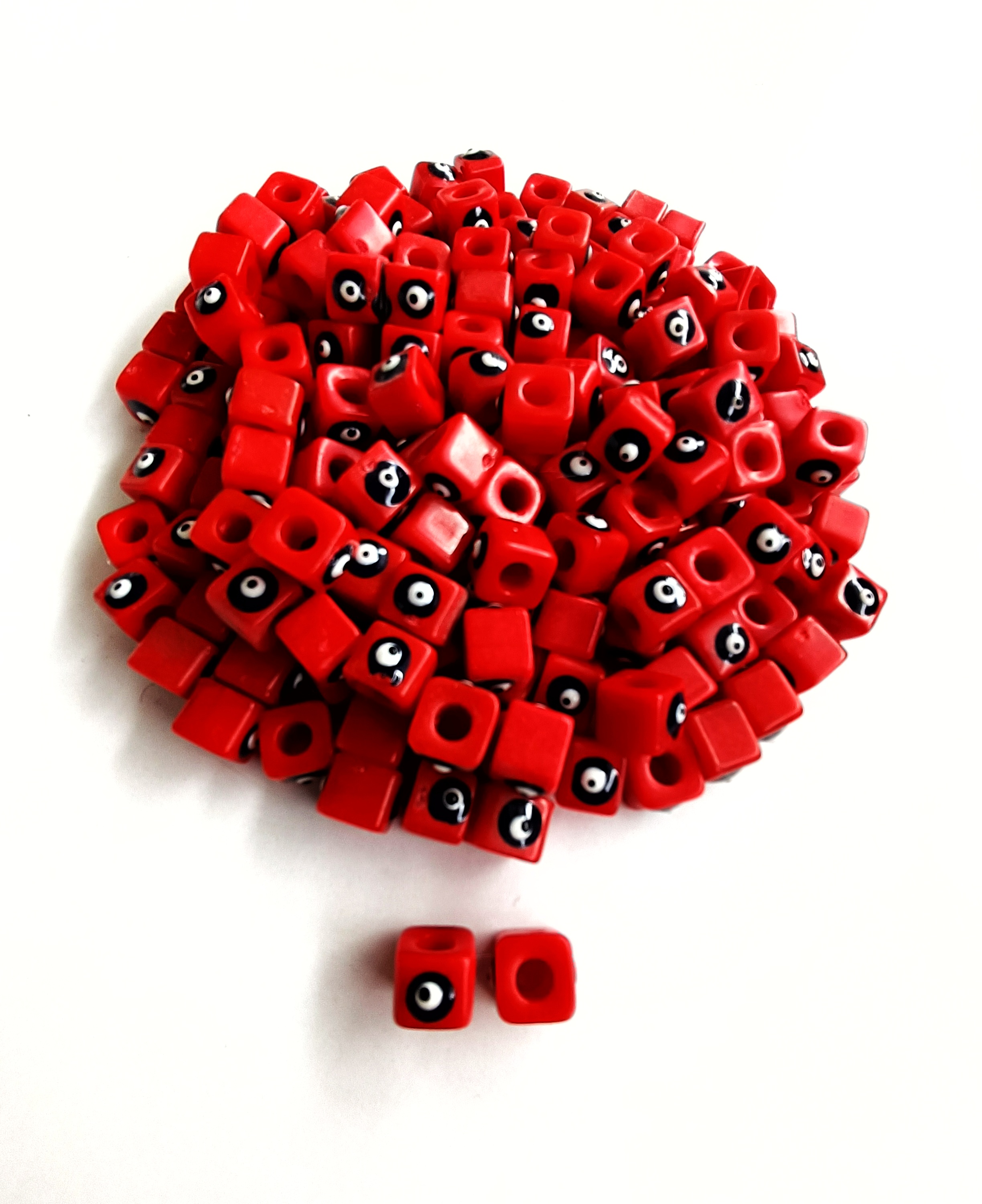 Kırmızı Mini Plastik Nazar Boncuğı