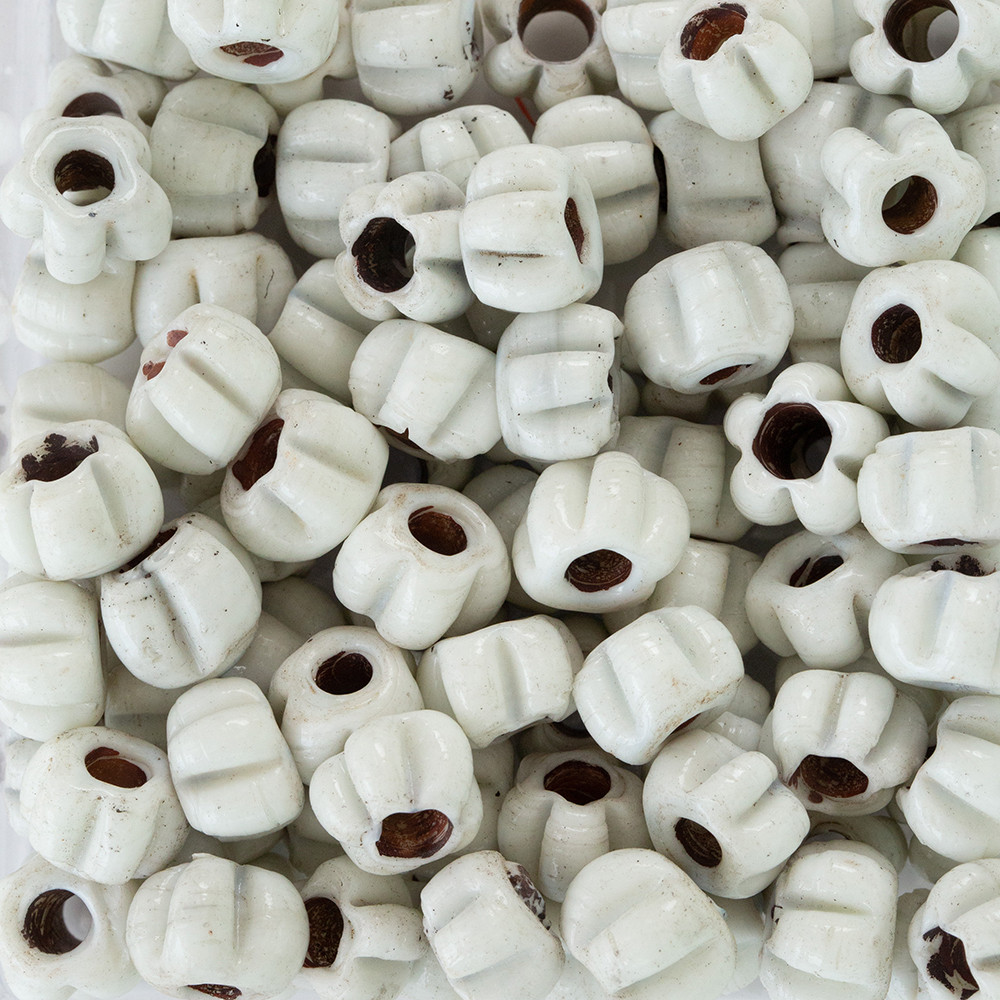 Beyaz Çiçek Cam Boncuk Scb0037