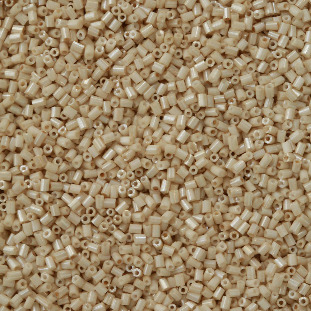 Krem Kısa Boru Kesme Boncuk Boru0071