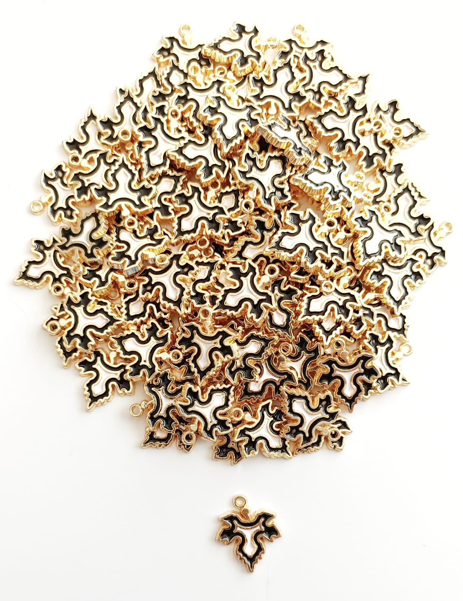 Siyah Mineli Yaprak Kolye Ucu