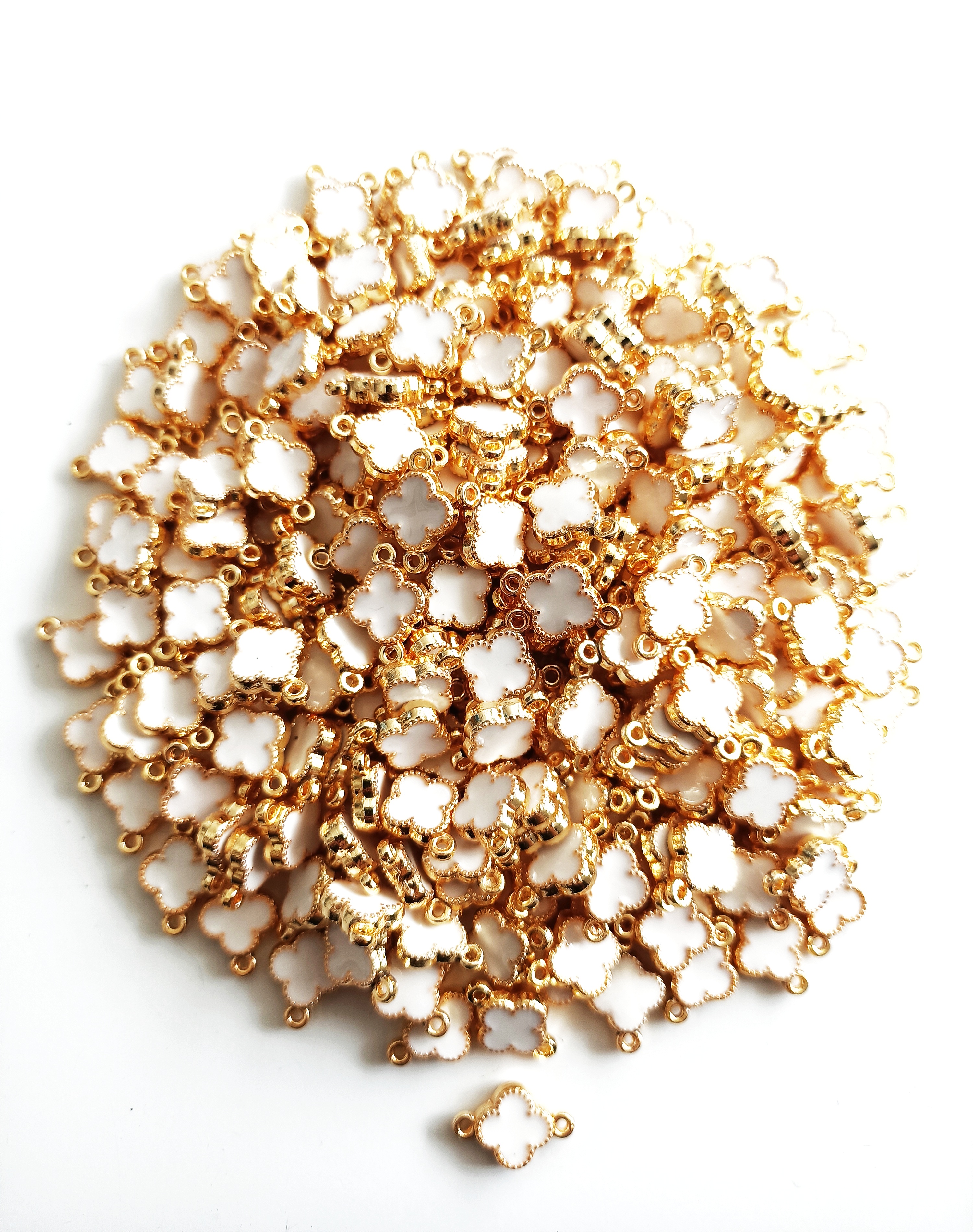 Çift Taraf Mineli Çift Kulp Yonca