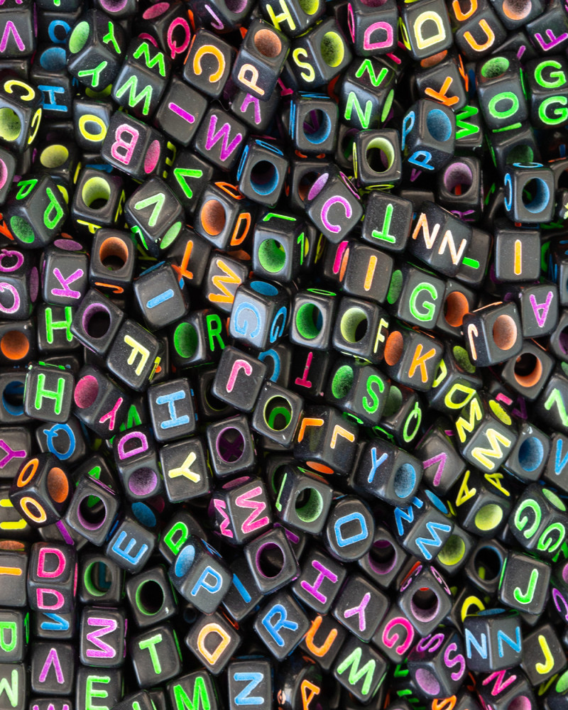  Kare Renkli Harfler Ph0001