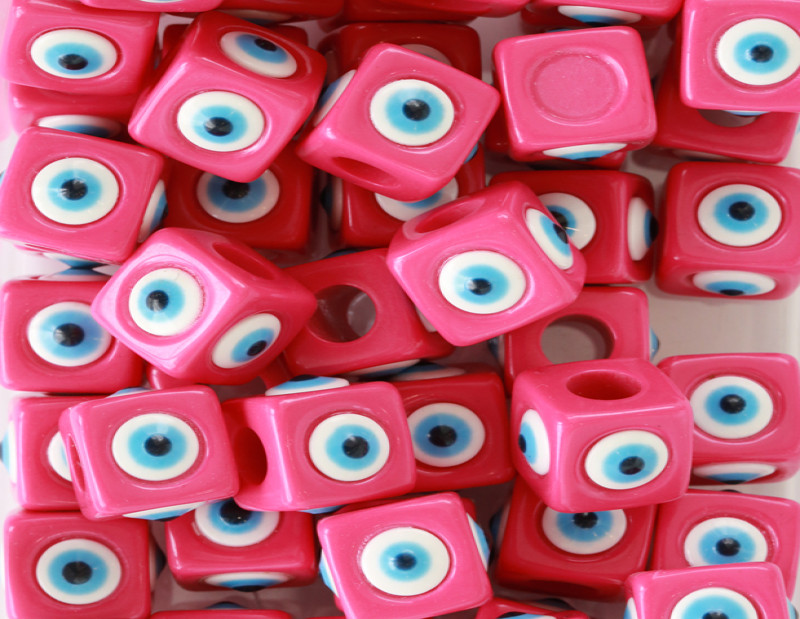 NAZAR BONCUKLARI > Plastik Nazar Boncukları